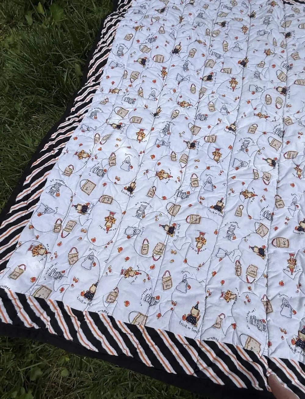 Handmade Quilt Halloween Candy Corn Front -Black Back W Bats 50” Cute!